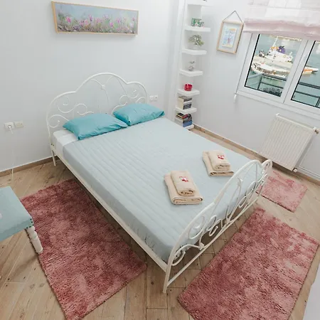 Debbies δίπλα στο νερό #2 ! Apartment Chalkida