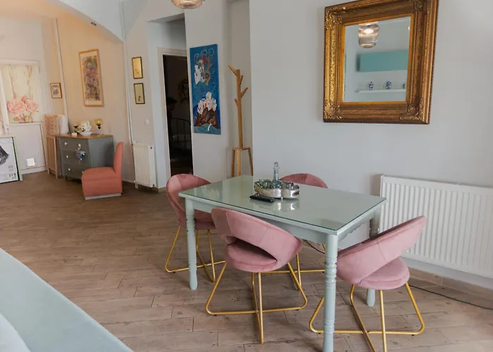 Debbies δίπλα στο νερό #2 ! Appartement Chalkís