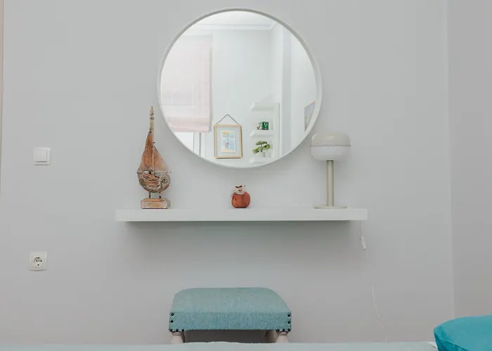 Debbies δίπλα στο νερό #2 ! * Chalkís