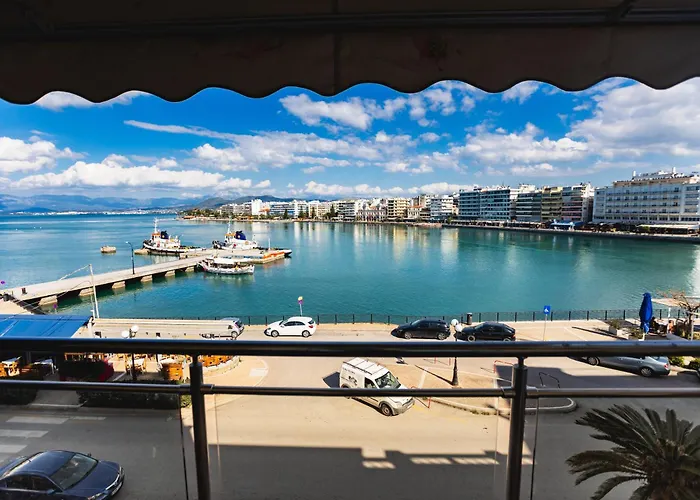 Debbies δίπλα στο νερό #2 ! Chalkís