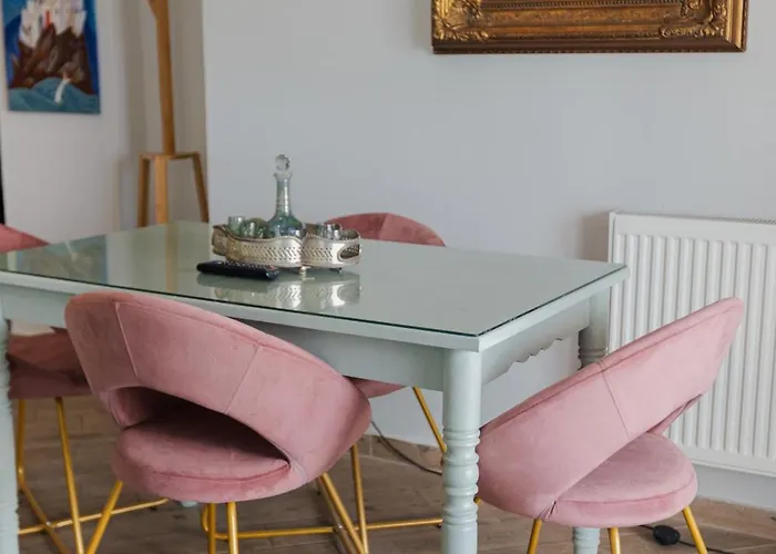 Debbies δίπλα στο νερό #2 !